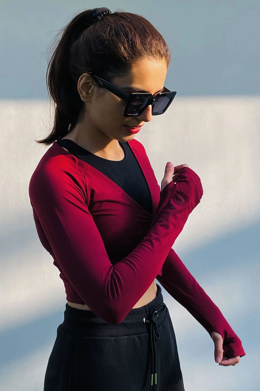 RedWine Crop Top - Long Sleeves - Thumbholes - Alpha Kleid