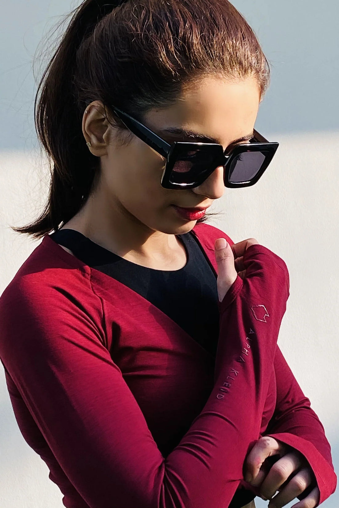 RedWine Crop Top - Long Sleeves - Thumbholes - Alpha Kleid