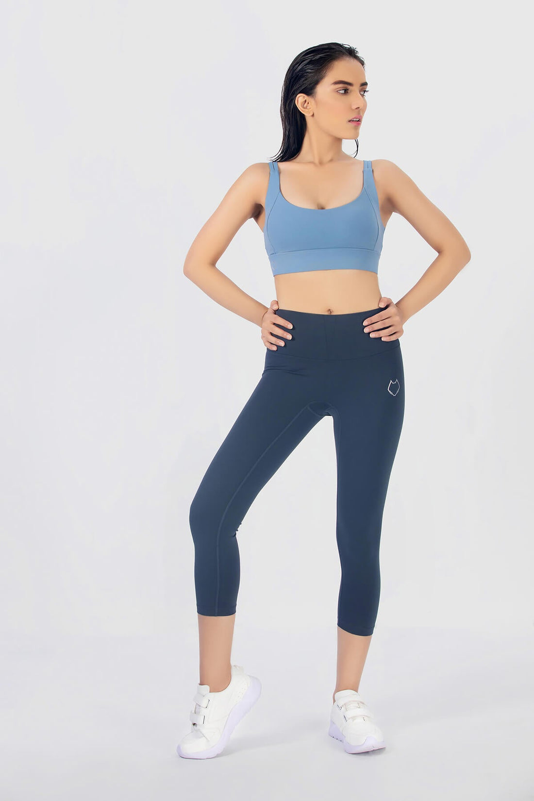 AK PRO Essential Sports Bra